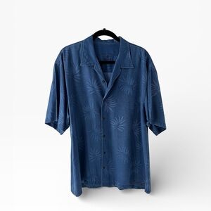 Tommy Bahama 100% Silk Blue Tropical Palm Pattern Casual Vacation Shirt Size L